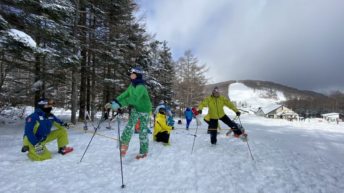 雪上ワークショップ、湯の丸スキー場、上下の動作、前後の重心移動エクササイズ