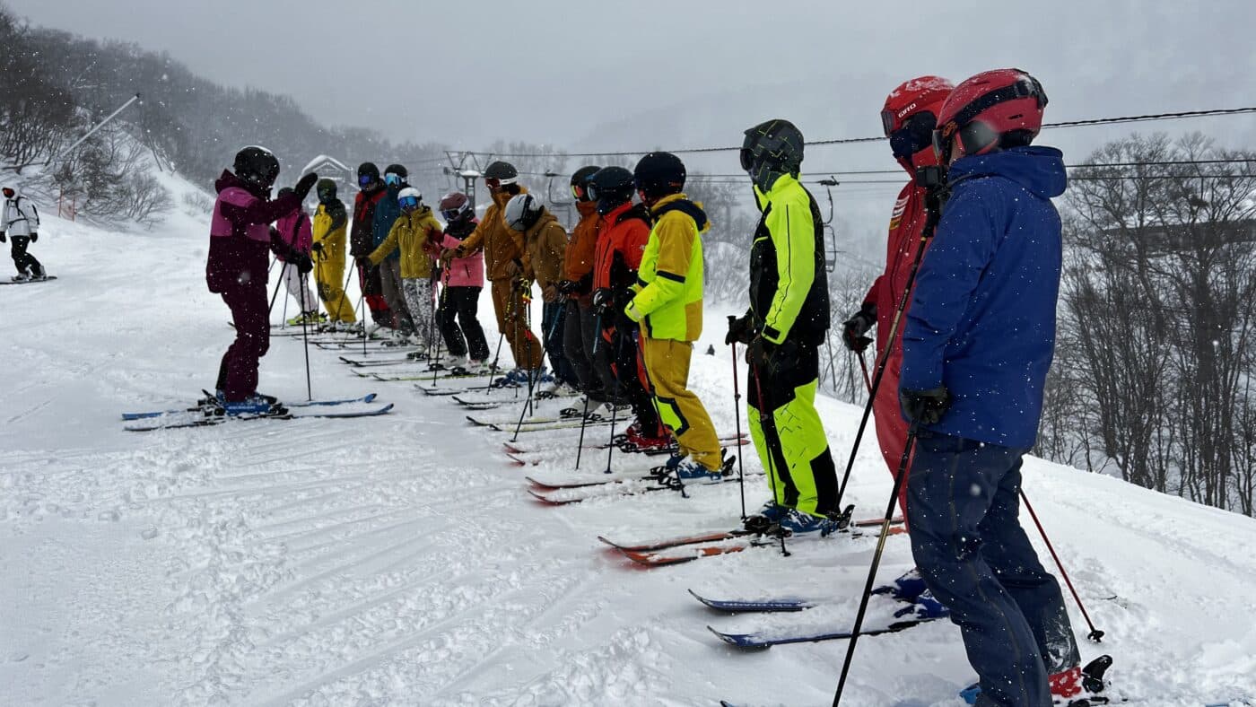 雪上トレーニング、スキーワークショップ、レッスン風景1