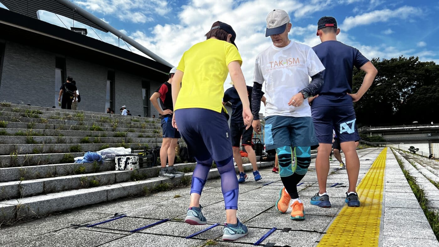 スキーオフトレワークショップ、立て膝エクササイズ、グリッドアジリティ