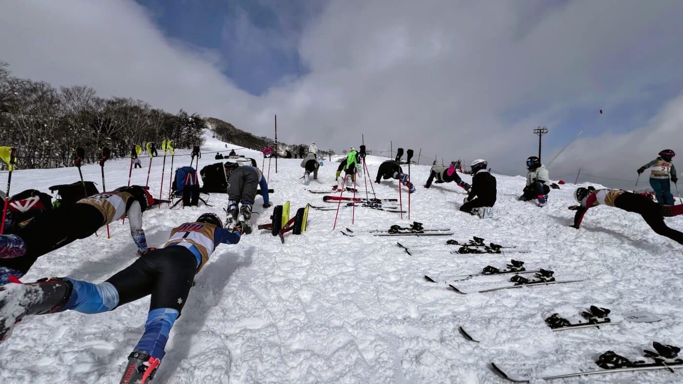 岐阜県スキー連盟、優秀指導者養成事業、アルペンスキー、ウォームアップ