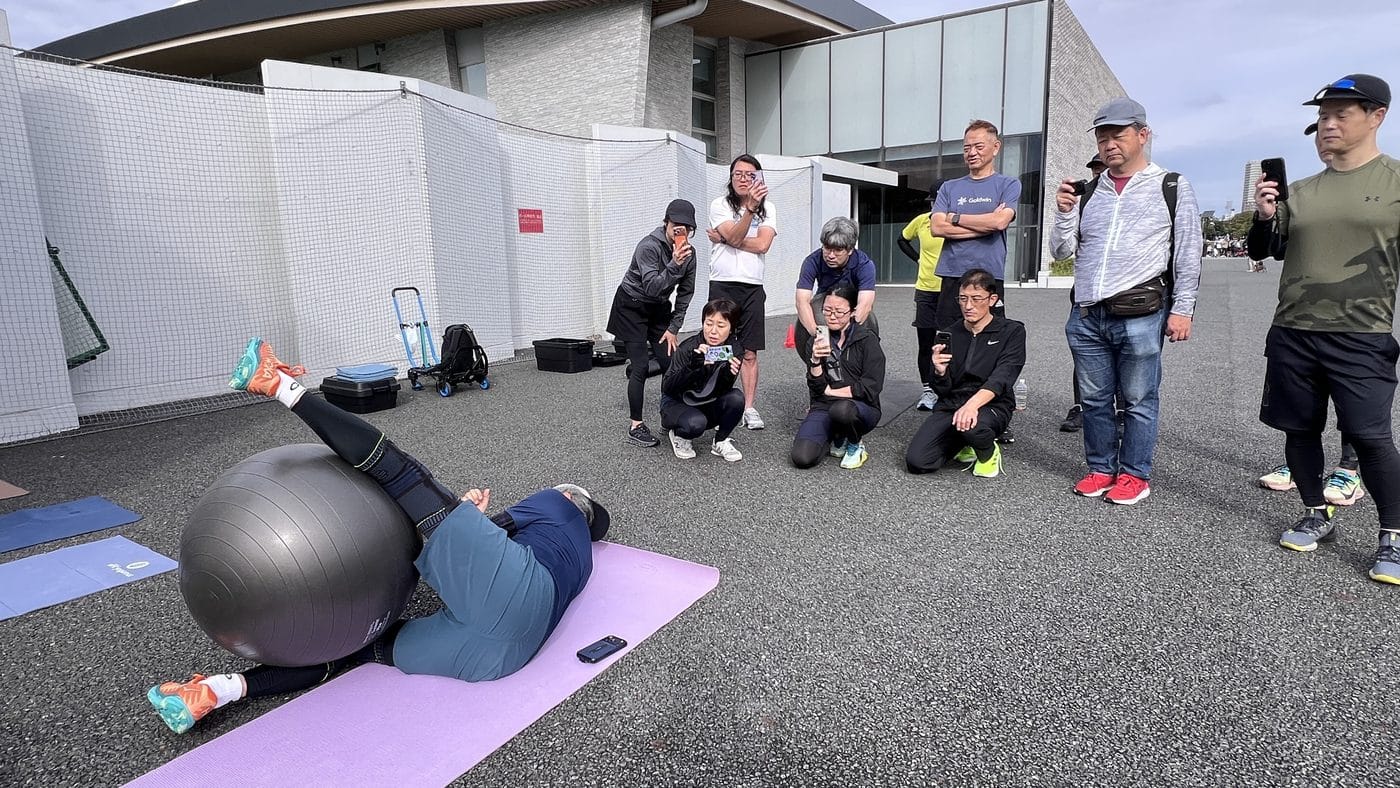 【活動レポ】スキーオフトレワークショップ 308 ブレない滑走姿勢をつくる機能的バランスボールエクササイズ@駒沢公園 2 スキーオフトレワークショップ、バランスボール、ブレない滑走姿勢